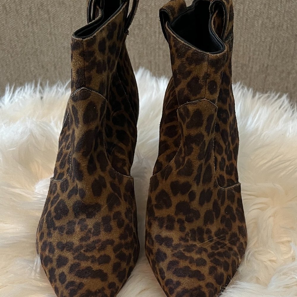 Veronica Beard Lexi Leopard print Suede Zip Booties - size 5 1/2 - Picture 5 of 6